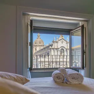 la-finestra-sul-catania.catania-hotels.net/