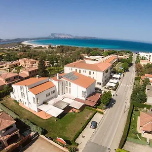 Hotel Al Faro ,Spiaggia La Cinta ,San Teodoro Hotel