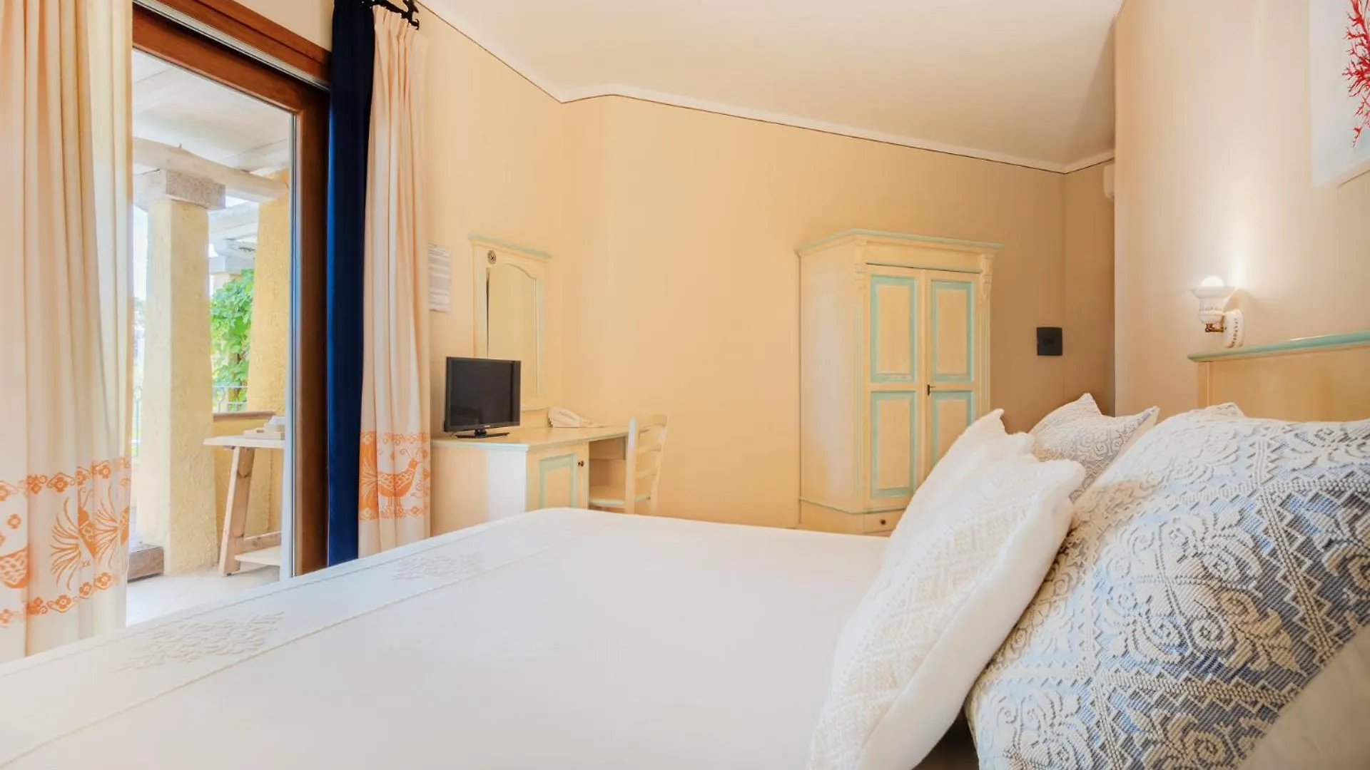 Hotel Lu Pitrali San Teodoro   San Teodoro (Sardinia)