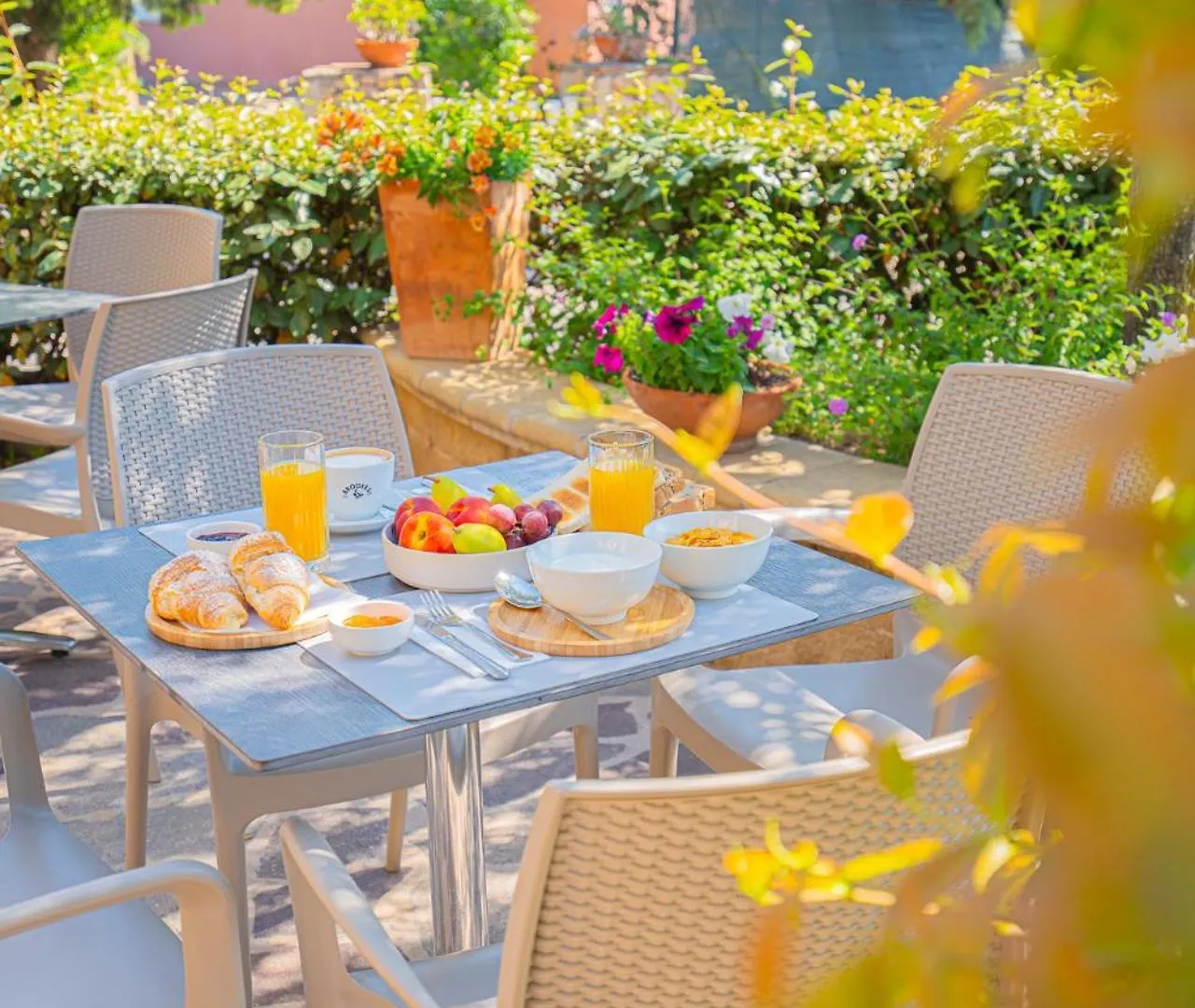 Hotel Lu Pitrali San Teodoro   San Teodoro (Sardinia)